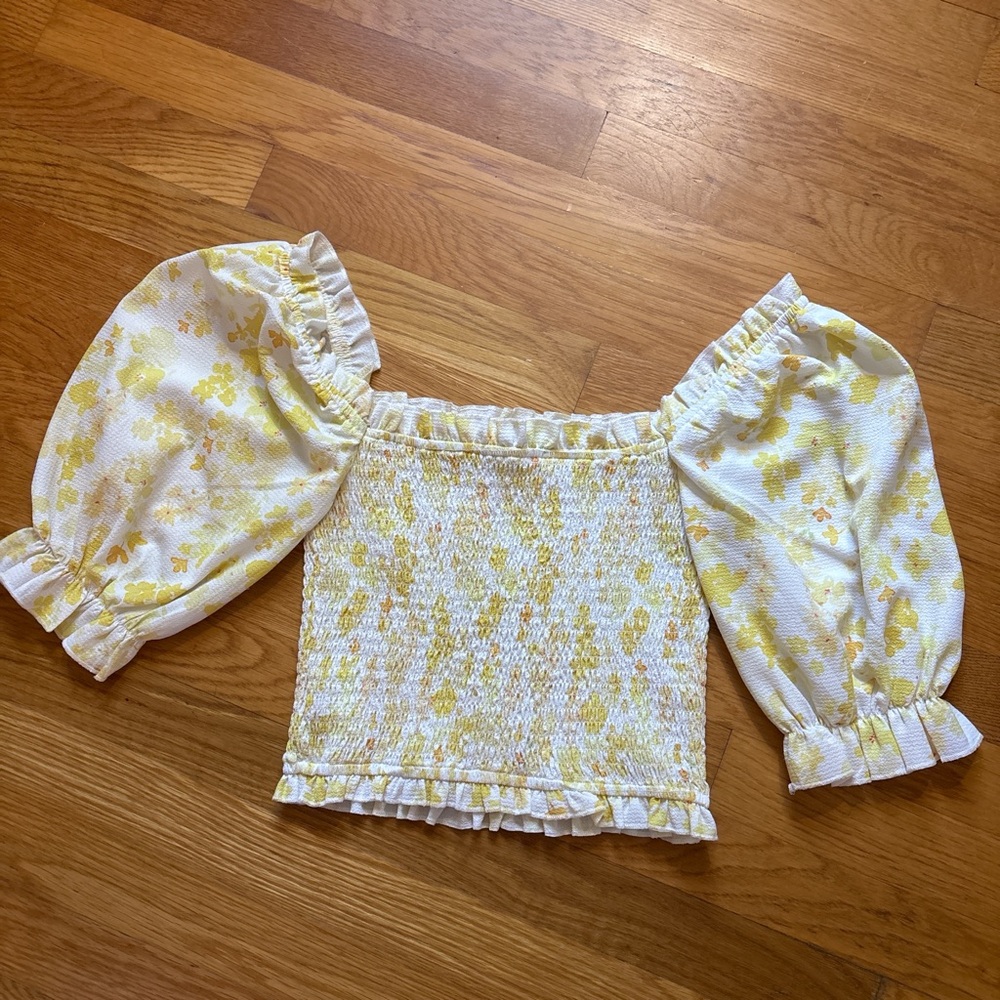 Charlie Holiday Yellow Floral Ruffled Top